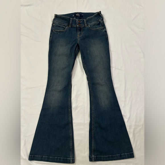 Hollister Women's Flared Blue Jeans With 2 buttons - Picture 1 of 3
